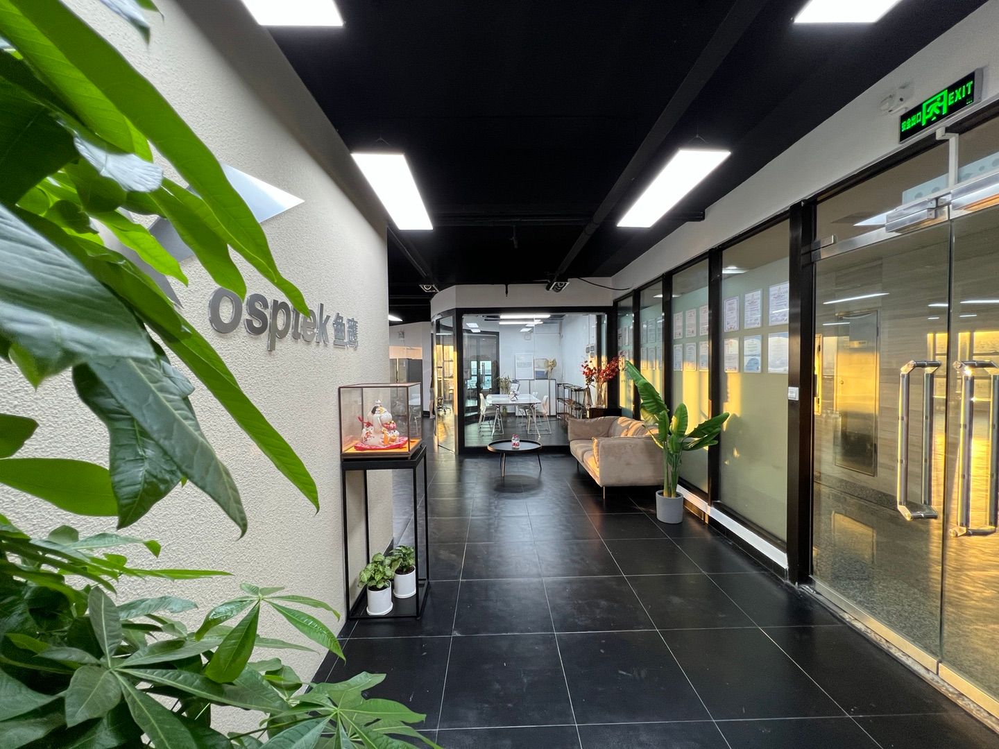 Office environment 1